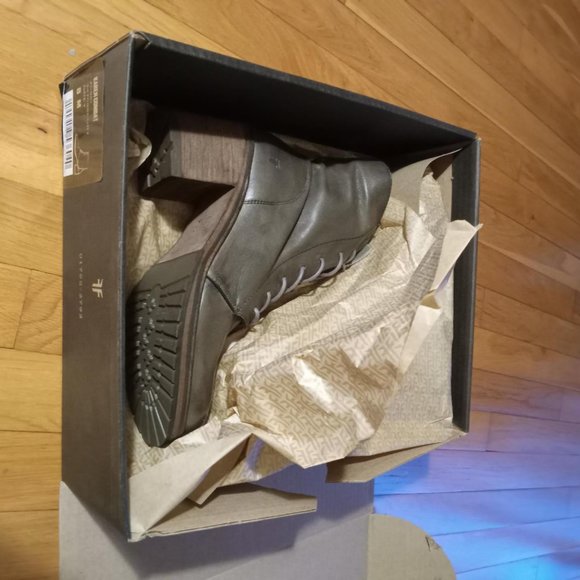 Frye Karen Combat Bootie Size 8 Gray - Picture 3 of 5